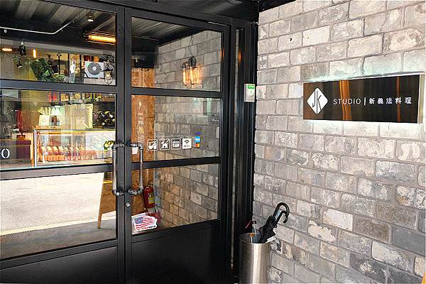 捷運市政府站美食ptt、dcard高人氣推薦約會餐廳