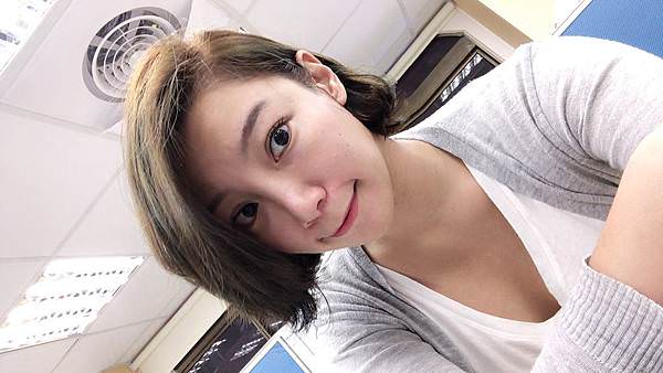 台北髮廊推薦，溫厚廊，洗過一次後的髮頭髮色.jpg