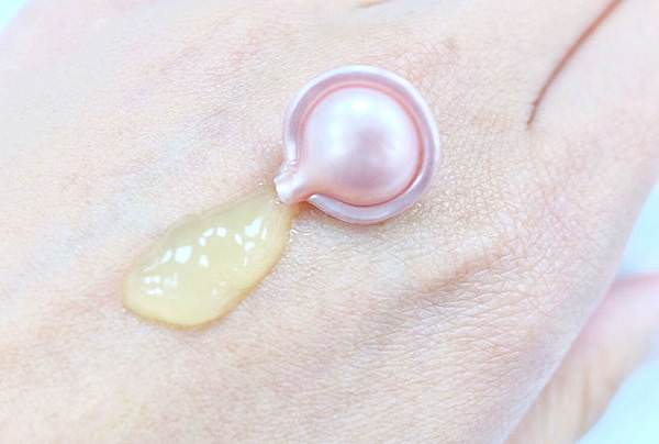 紅門傳奇Elizabeth Arden 伊麗莎白雅頓玫瑰金抗痕膠囊8.JPG