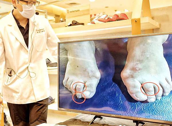 德國百年健康鞋專櫃試穿過程紀錄照_200229_0015.jpg