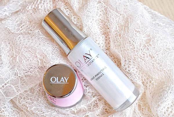 OLAY微震推推儀一推7000次微震3X滲透肌底，擊退黑問題，好氣色像上了蜜粉的晶透嫩白2.jpg