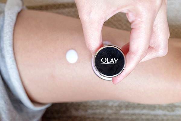 OLAY微震推推儀一推7000次微震3X滲透肌底13.jpg