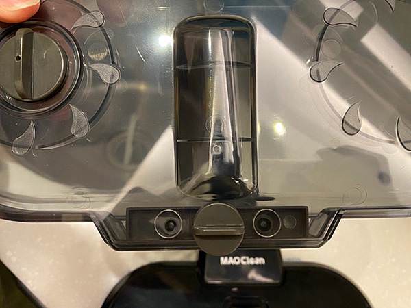 Bmxmao無線吸塵器m7裝水處.jpg
