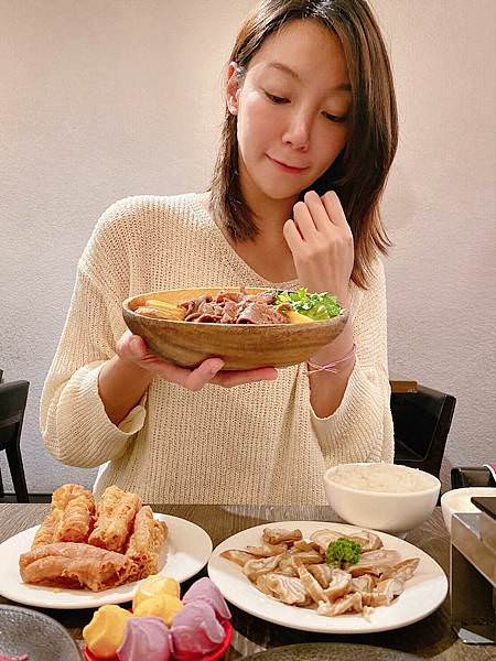 瓦法奇朵-摸摸照片_210324_0.jpg