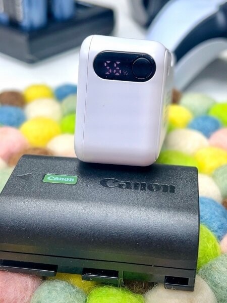 自帶線行動電源