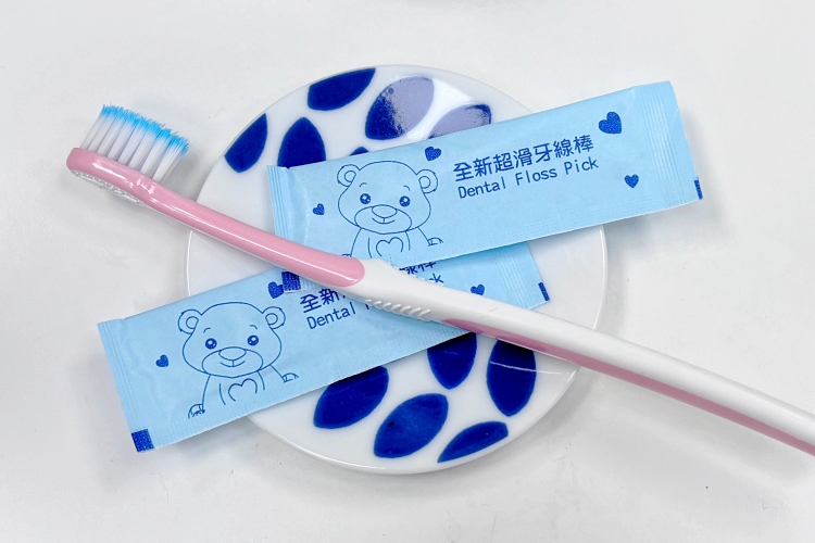 嘴巴味道怪怪的？益口香益生菌1天3包，清新整天贏過口香糖！