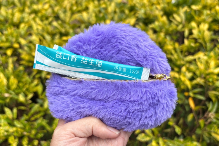 嘴巴味道怪怪的？益口香益生菌1天3包，清新整天贏過口香糖！