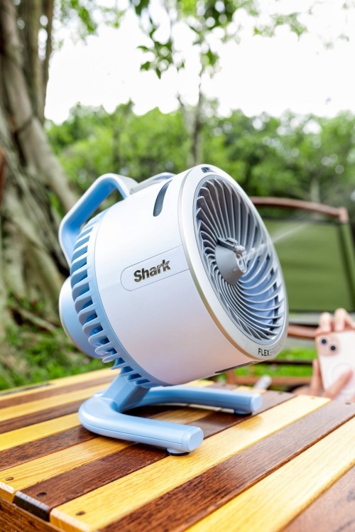 Shark HydroGO無線涼感噴霧扇評價?怕熱人實測後降溫3°C,夏天消暑神器! - 第6張圖 無線涼感噴霧扇LINE ALBUM 摸摸照片 風扇20260416 260417