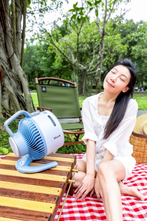 Shark HydroGO無線涼感噴霧扇評價?怕熱人實測後降溫3°C,夏天消暑神器! - 第16張圖 無線涼感噴霧扇LINE ALBUM 摸摸照片 風扇20260416 260417