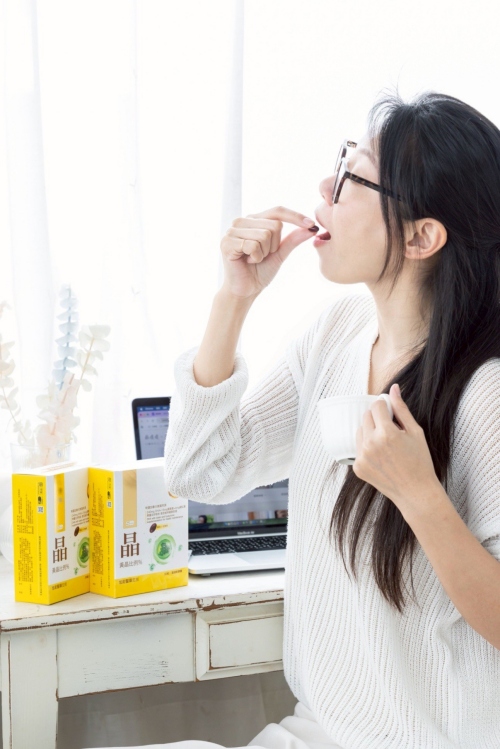 葉黃素推薦Dcard比較懶人包! SHINER黃晶比例、統一預倍、悠活原力哪個好?上班族選購指南2026 - 第16張圖 葉黃素比較,葉黃素是什麼