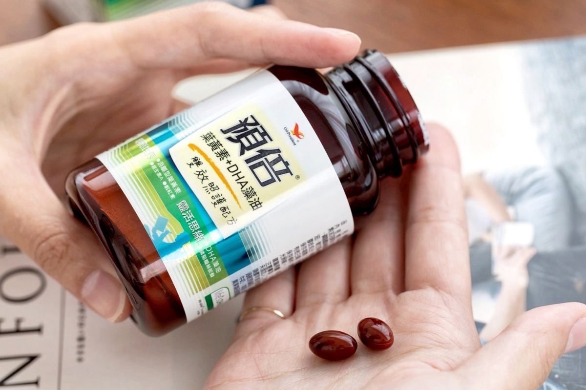 葉黃素推薦Dcard比較懶人包! SHINER黃晶比例、統一預倍、悠活原力哪個好?上班族選購指南2026 - 第10張圖 葉黃素比較,葉黃素是什麼,金盞花葉黃素,蘇摸摸